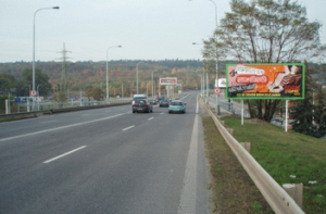 klasický billboard u silnice v rámci venkovní reklamy