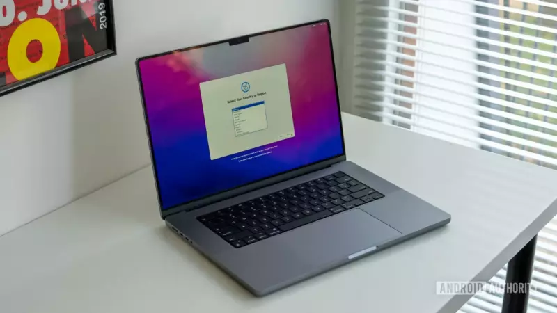 Apple MacBook Pro (2021). Zdroj: androidauthority.com